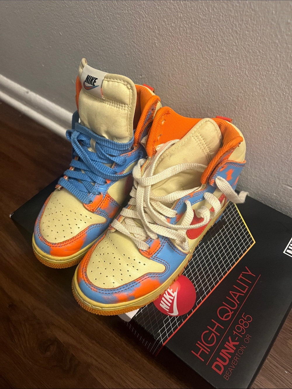 Nike Kids High-Top Sneakers in Orange, Blue, Cream